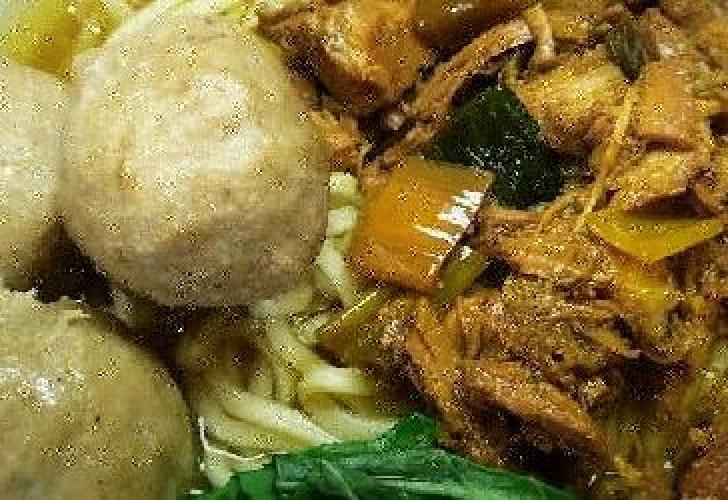 Mie Ayam & Bakso SOLO EX STASIUN MAOS: Kenikmatan yang Menghampiri Setiap Hari